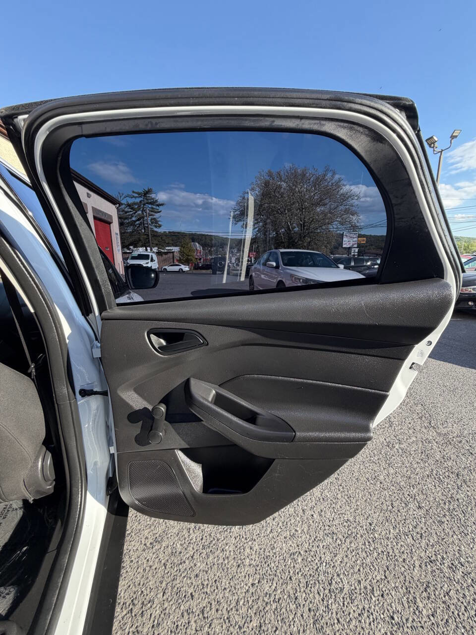 Used 2018 Ford Focus S FWD image 32
