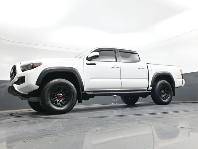 Used 2017 Toyota Tacoma TRD Pro AWD/4WD image 33