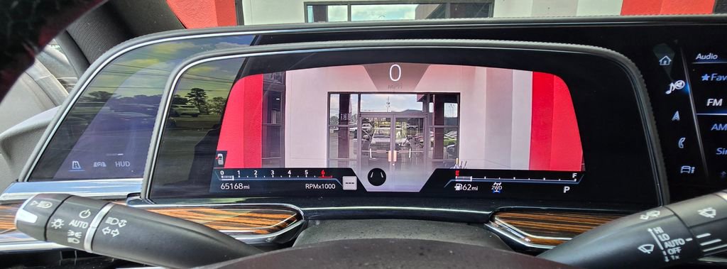 Used 2021 Cadillac Escalade ESV Premium Luxury image 36