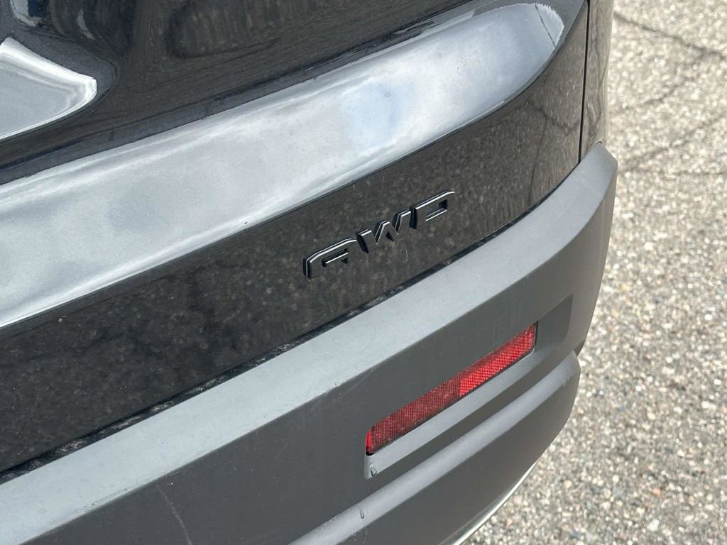 Certified 2023 GMC Acadia SLT w/ Elevation Edition image 11