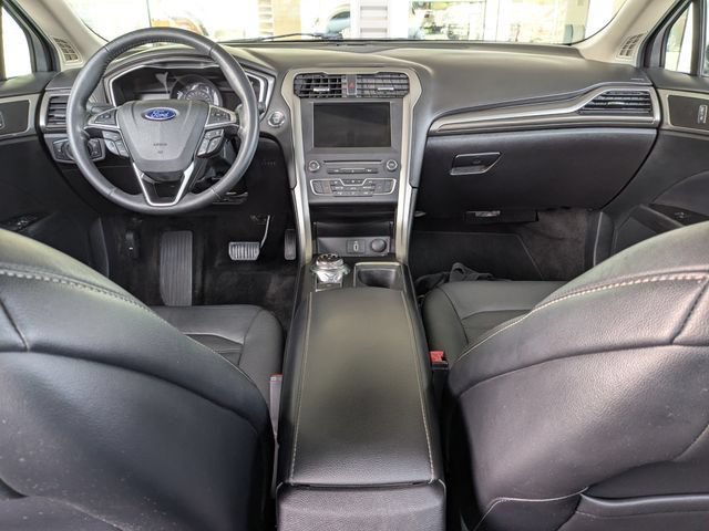 Used 2017 Ford Fusion SE w/ Fusion SE Technology Package FWD image 24