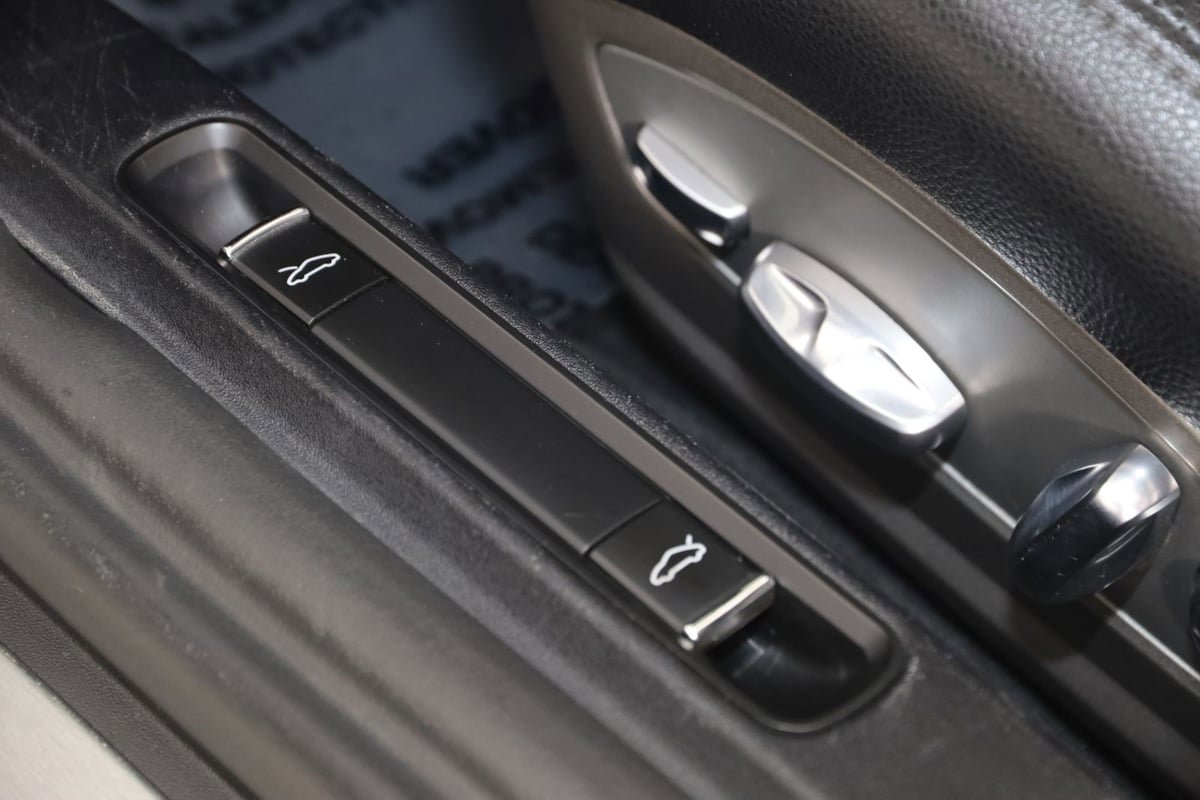 Used 2017 Porsche 718 Boxster S RWD image 36