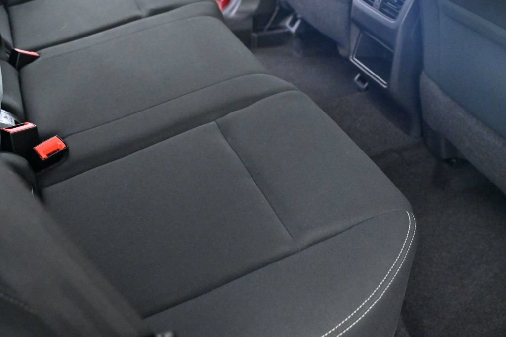 Used 2024 Nissan Rogue S AWD/4WD image 26