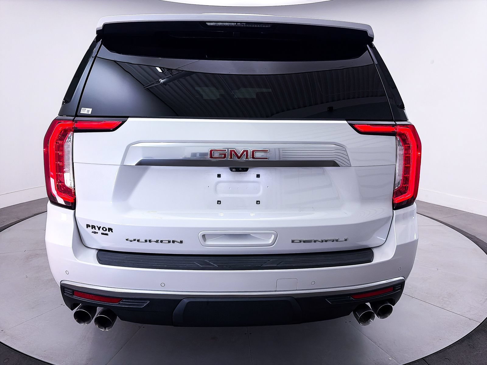 Used 2021 GMC Yukon XL Denali w/ Denali Ultimate Package RWD image 18
