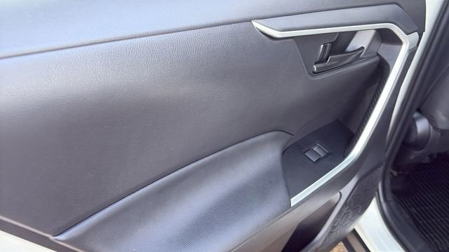 Used 2023 Toyota RAV4 LE image 22