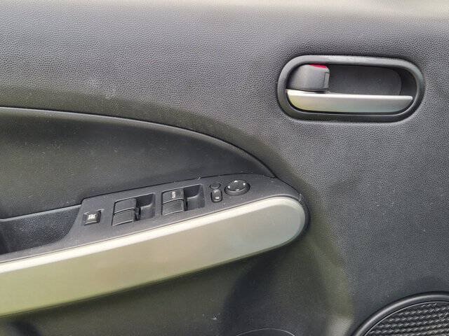 Used 2012 MAZDA MAZDA2 Sport FWD image 13