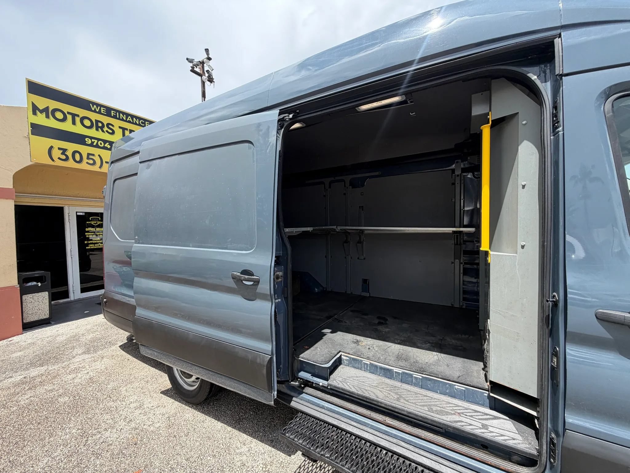Used 2020 Ford Transit 250 148 High Roof Extended RWD image 15