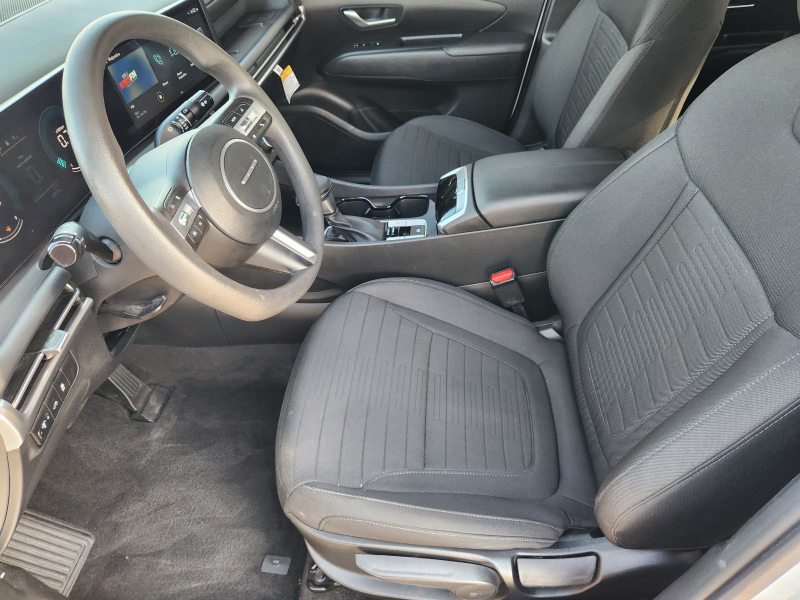 Used 2025 Hyundai Santa Cruz SE AWD/4WD image 20