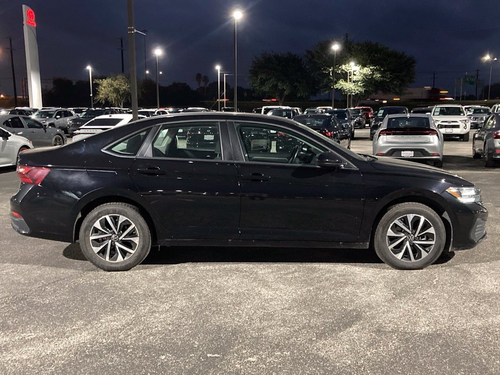 Used 2024 Volkswagen Jetta S FWD image 4