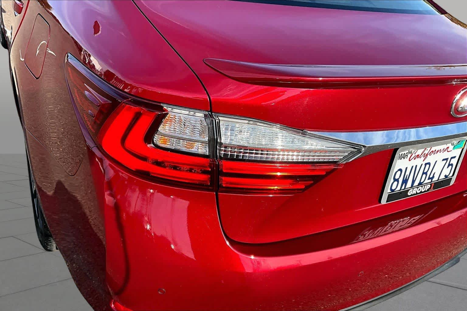 Used 2018 Lexus ES 350 w/ Navigation System Package FWD image 28