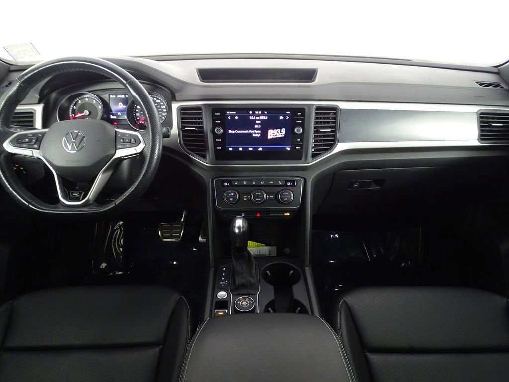 Used 2020 Volkswagen Atlas Cross Sport SE w/ Towing Package image 25