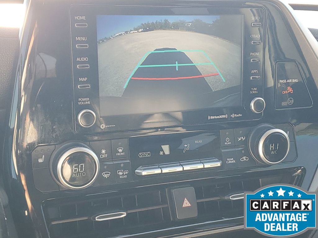 Used 2020 Toyota Highlander XLE image 31