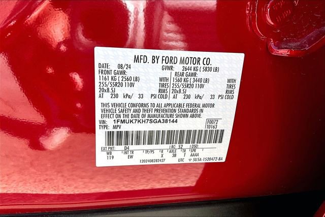 Used 2025 Ford Explorer ST-Line w/ Premium Package image 32