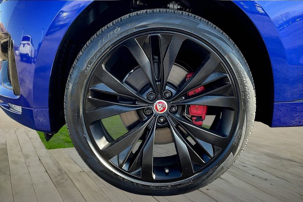Used 2020 Jaguar F-PACE S image 33