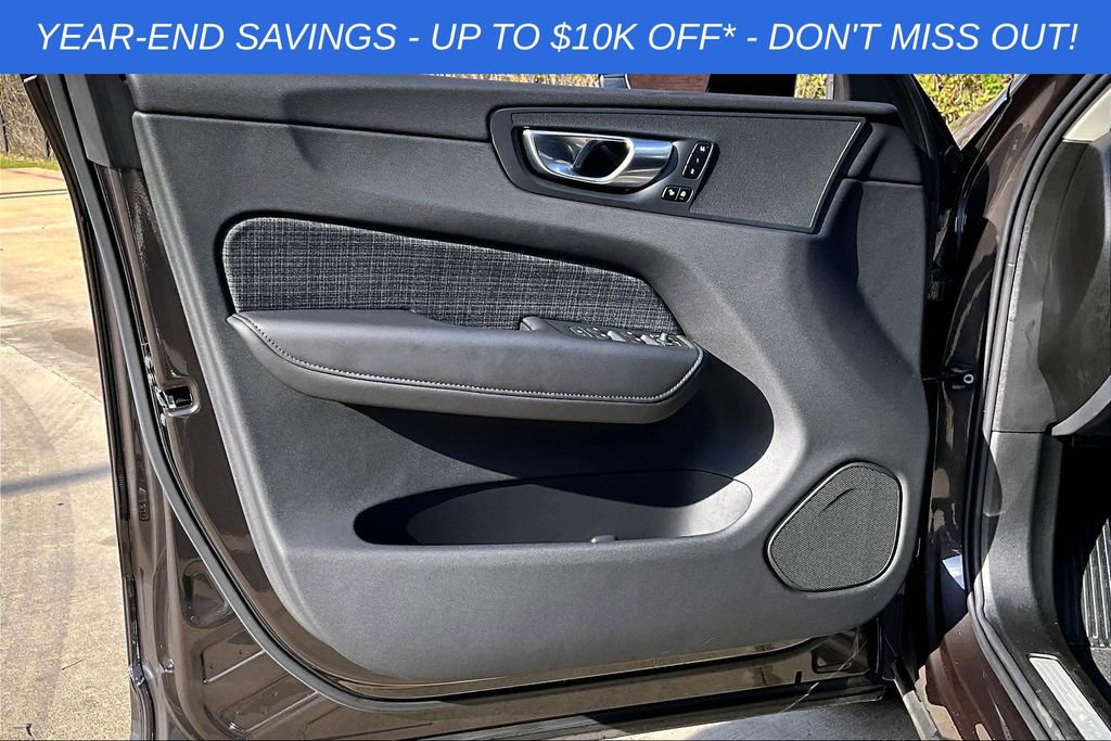 Used 2025 Volvo XC60 B5 Core w/ Protection Package Premier image 23
