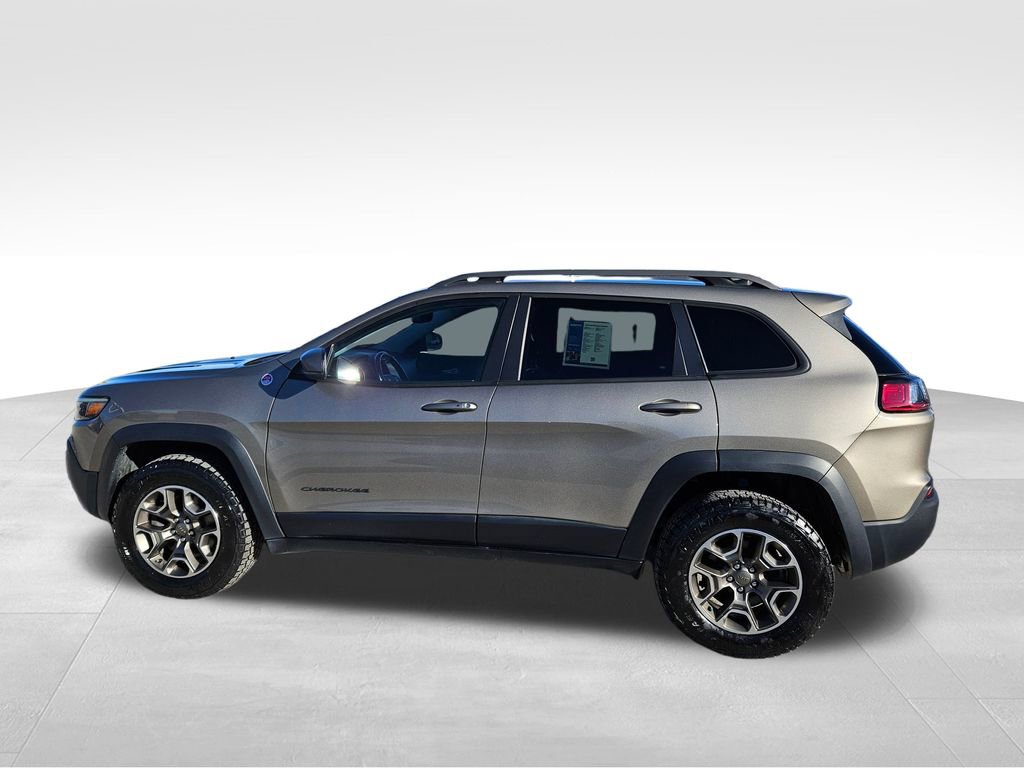 Used 2020 Jeep Cherokee Trailhawk w/ Cold Weather Group image 10