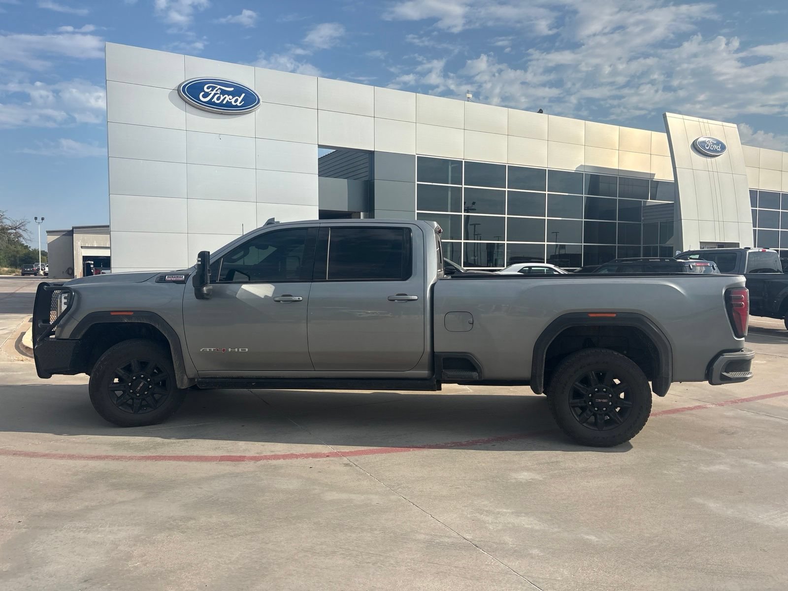 Used 2026 GMC Sierra 3500 AT4 w/ AT4 Premium Plus Package AWD/4WD image 8