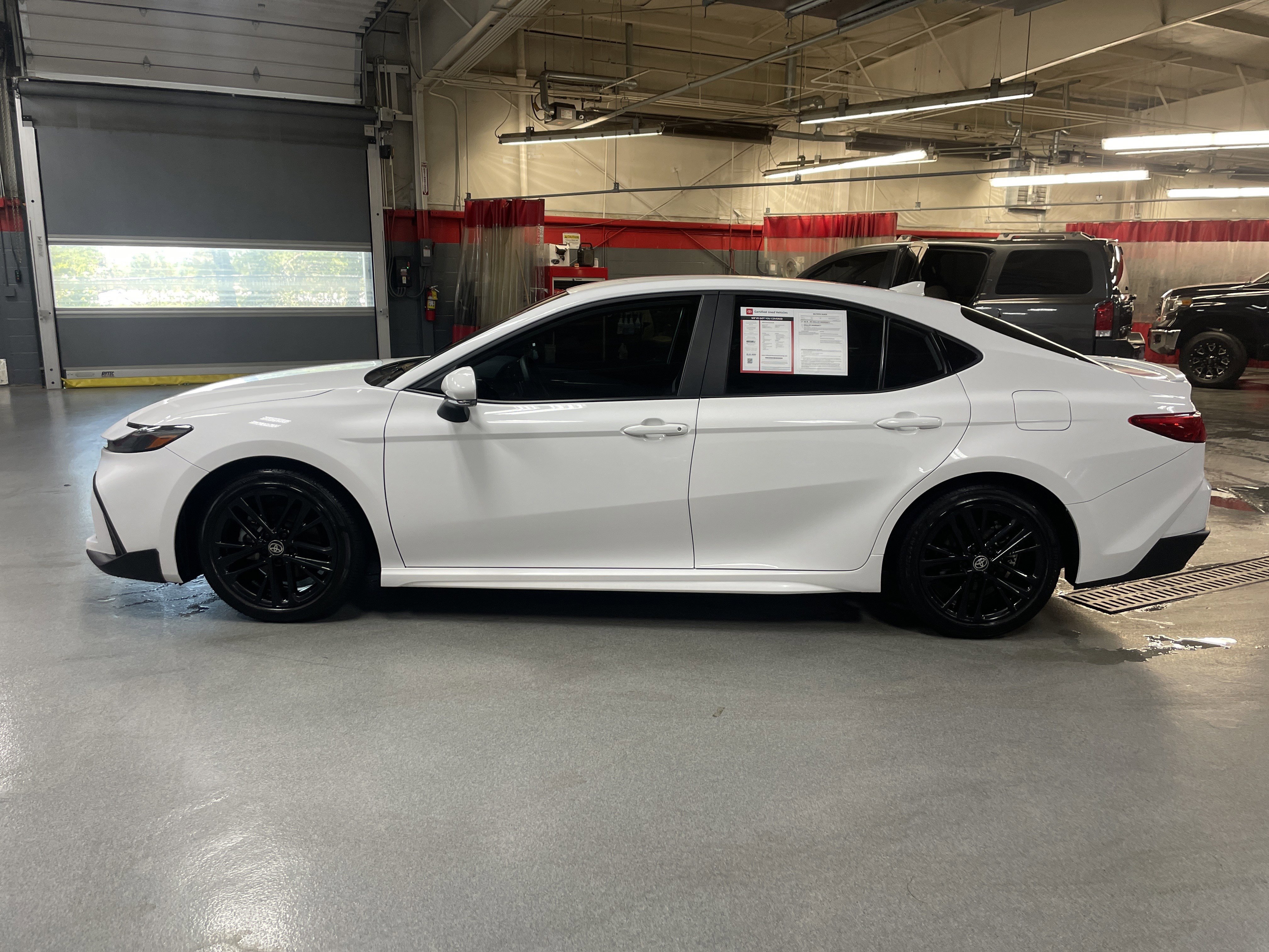 Used 2025 Toyota Camry SE w/ Multimedia Upgrade Package FWD image 7