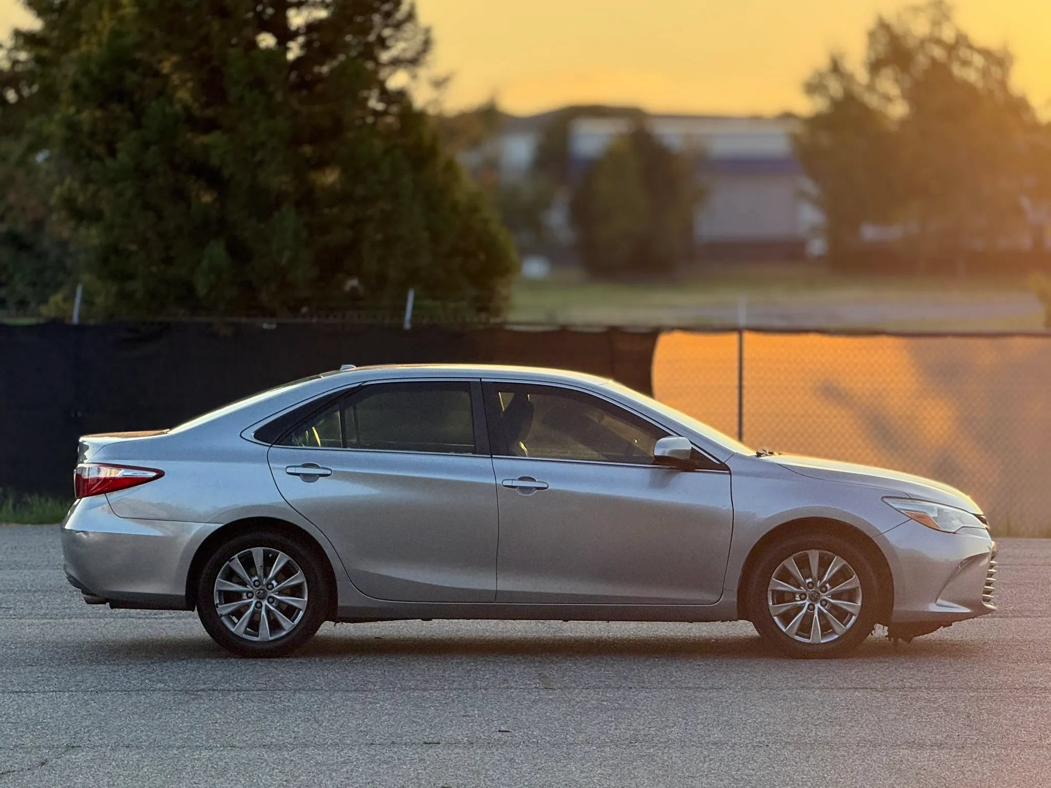 Used 2015 Toyota Camry XLE FWD image 7