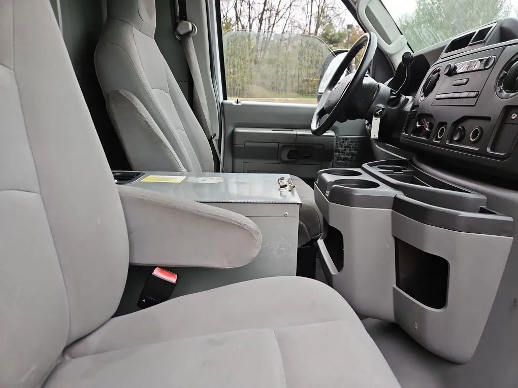 Used 2012 Ford E-150 and Econoline 150 w/ PWR Group image 8