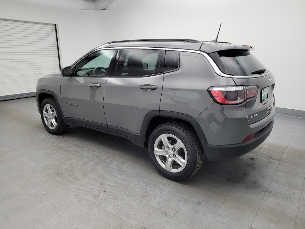 Used 2024 Jeep Compass Latitude image 3