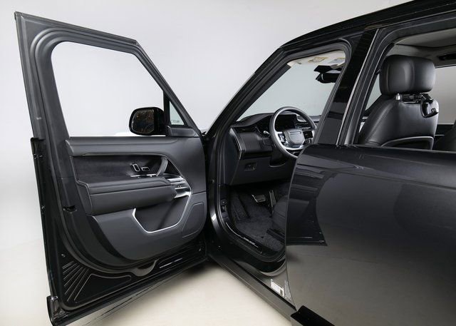 New 2026 Land Rover Range Rover SE AWD/4WD image 24