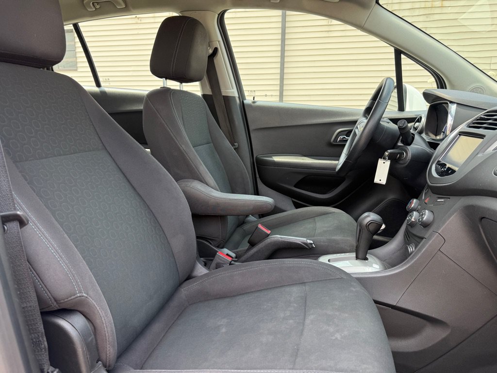Used 2016 Chevrolet Trax LS AWD/4WD image 8