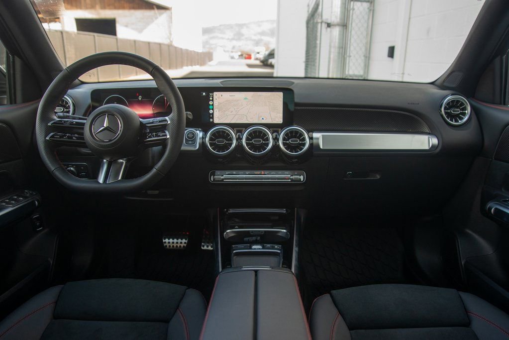 Certified 2025 Mercedes-Benz GLB 250 4MATIC image 32