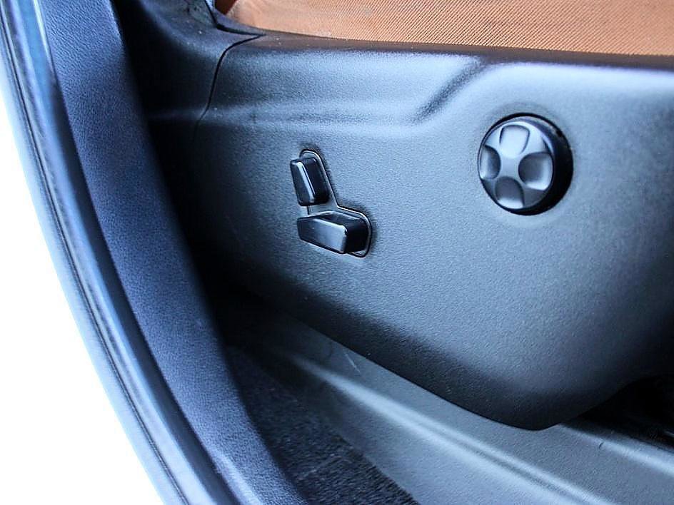 Used 2014 Jeep Grand Cherokee SRT image 27