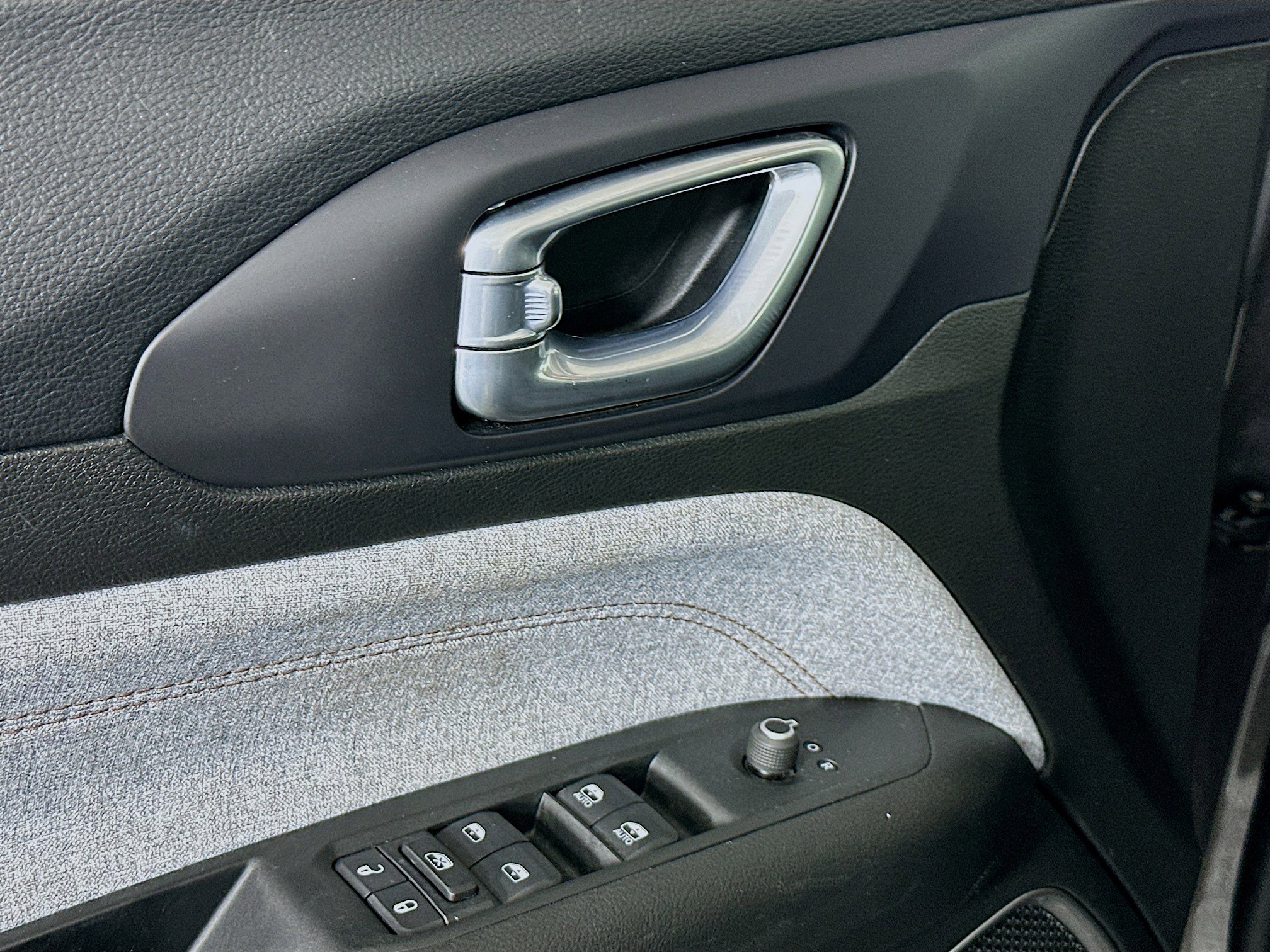 Used 2022 Jeep Compass Latitude image 15