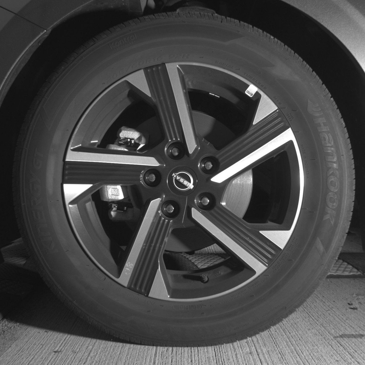 Used 2025 Nissan Sentra SV image 12
