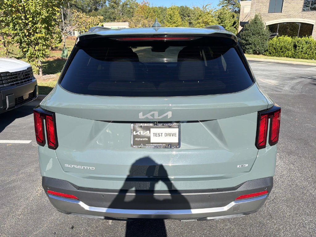 Used 2025 Kia Sorento EX w/ EX Panoramic Sunroof Package FWD image 4