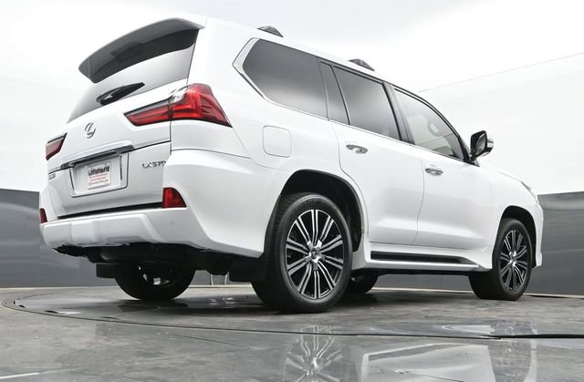 Used 2021 Lexus LX 570 4WD w/ Luxury Package image 31
