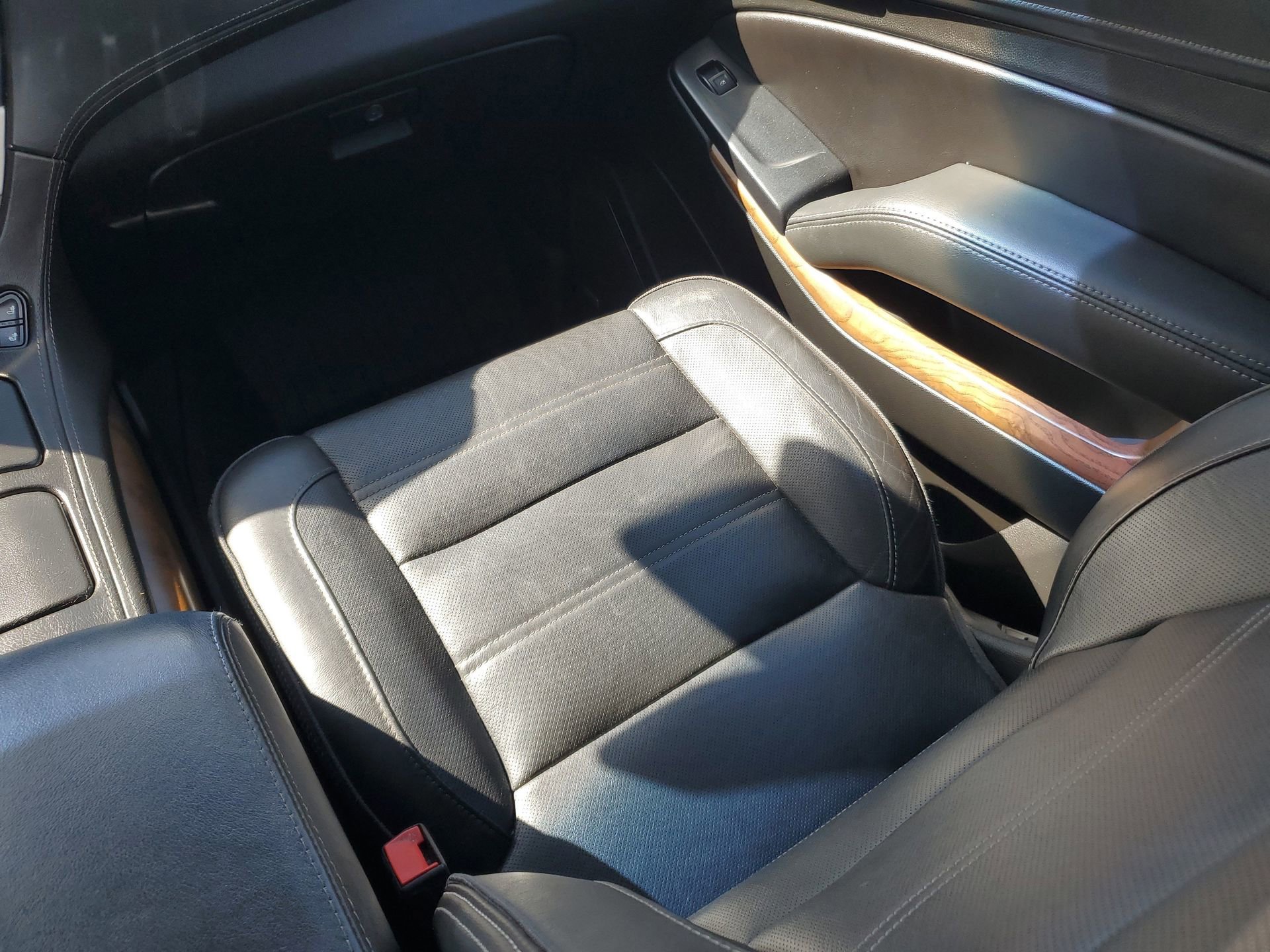 Used 2019 GMC Yukon Denali w/ Denali Ultimate Package image 17