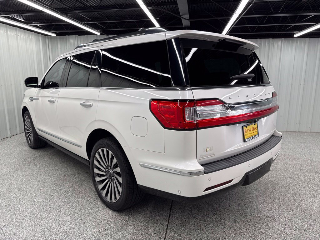 Used 2018 Lincoln Navigator Reserve w/ Technology Package AWD/4WD image 4