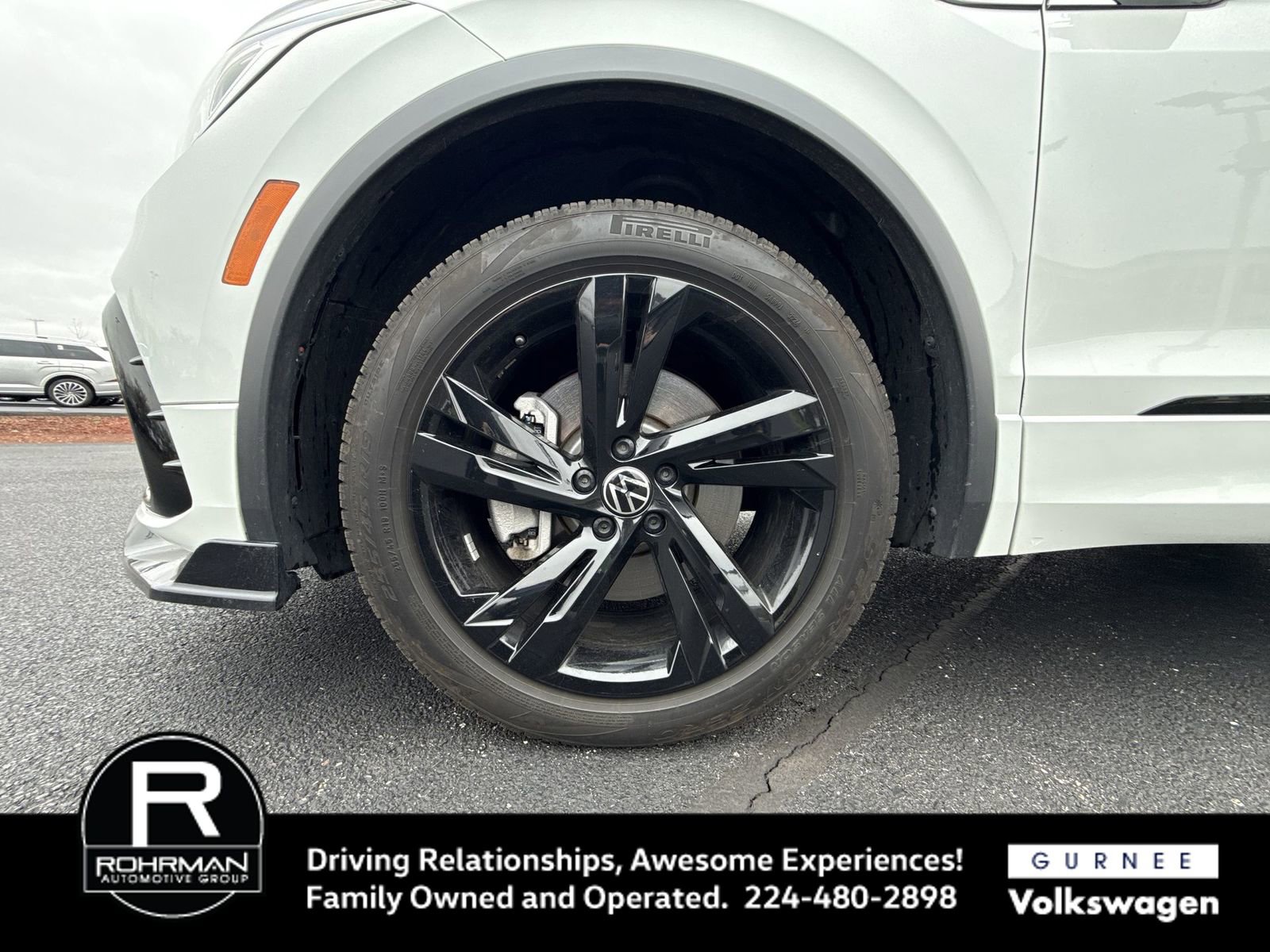 Used 2024 Volkswagen Tiguan SE R-Line image 7