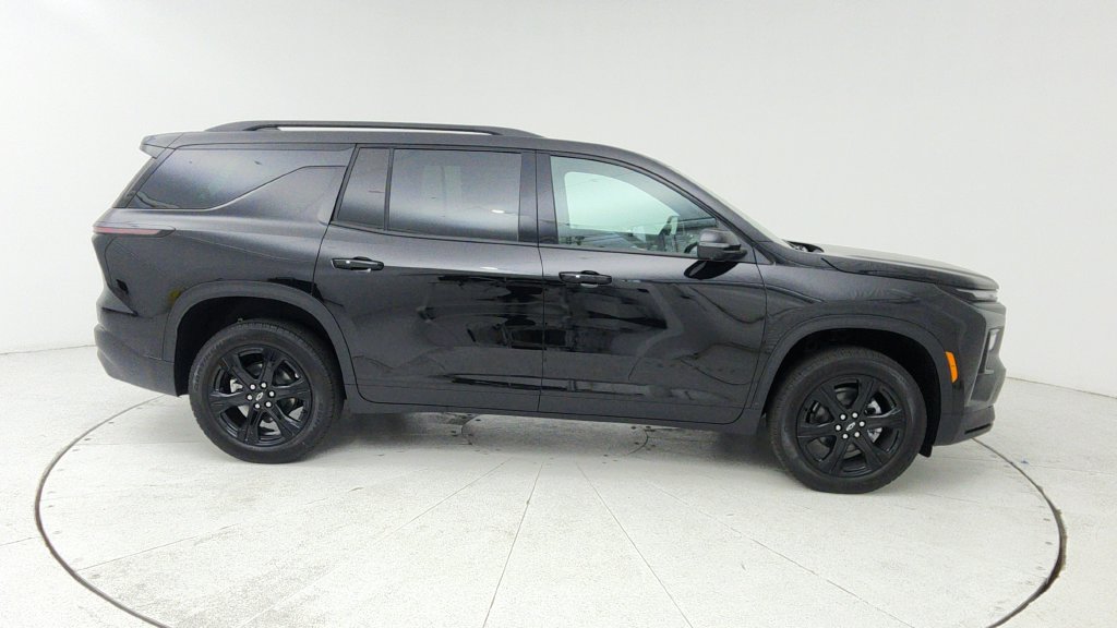 New 2027 Chevrolet Traverse LT w/ Driver Confidence Package FWD image 8