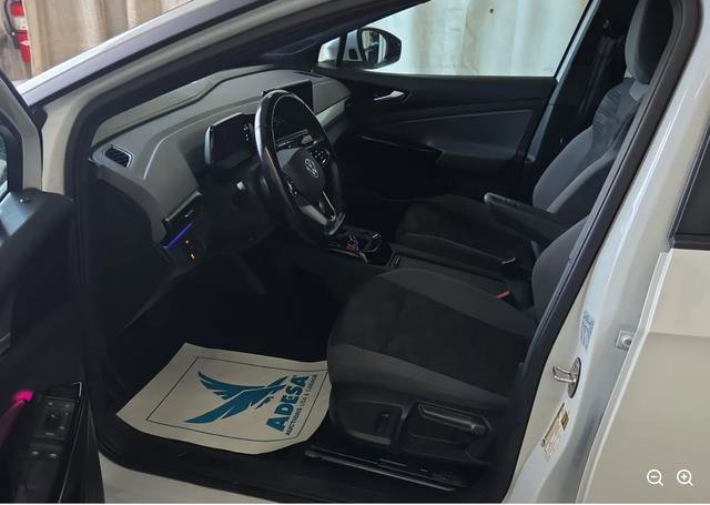 Used 2021 Volkswagen ID.4 Pro image 3