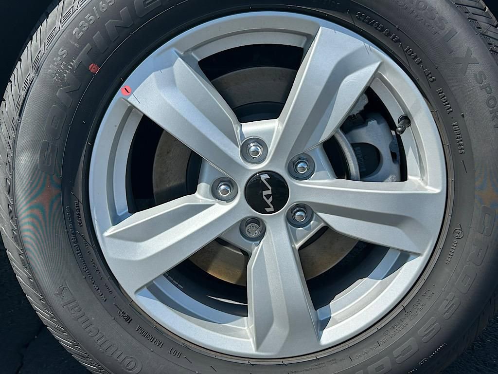 New 2025 Kia Sorento LX image 25