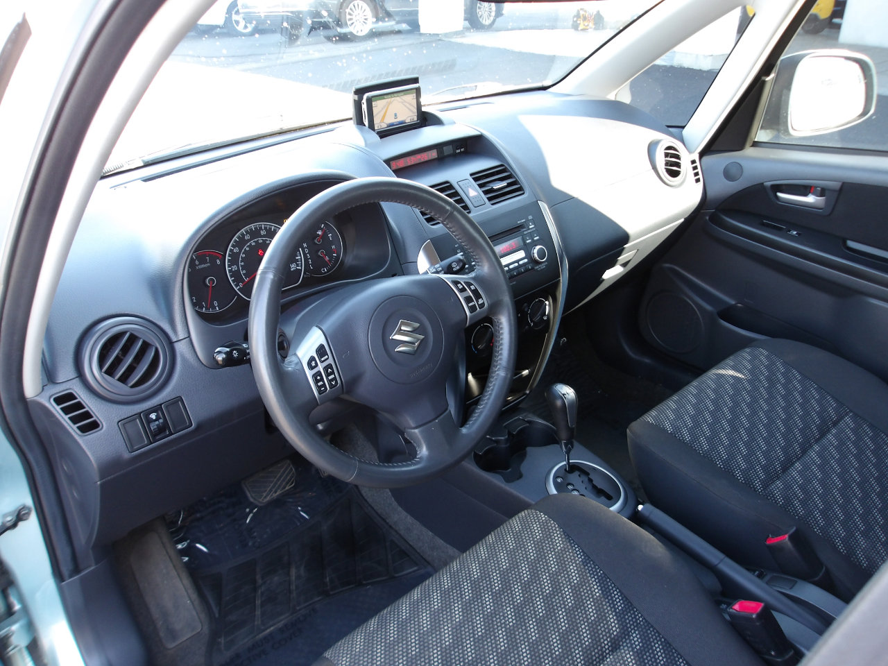 Used 2009 Suzuki SX4 AWD Hatchback image 9