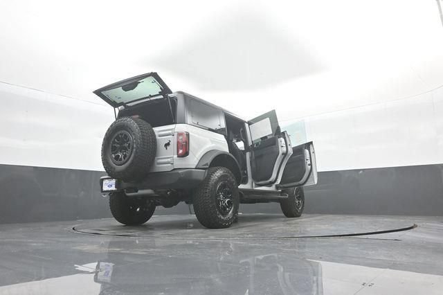 New 2026 Ford Bronco Outer Banks w/ Sasquatch Package AWD/4WD image 40