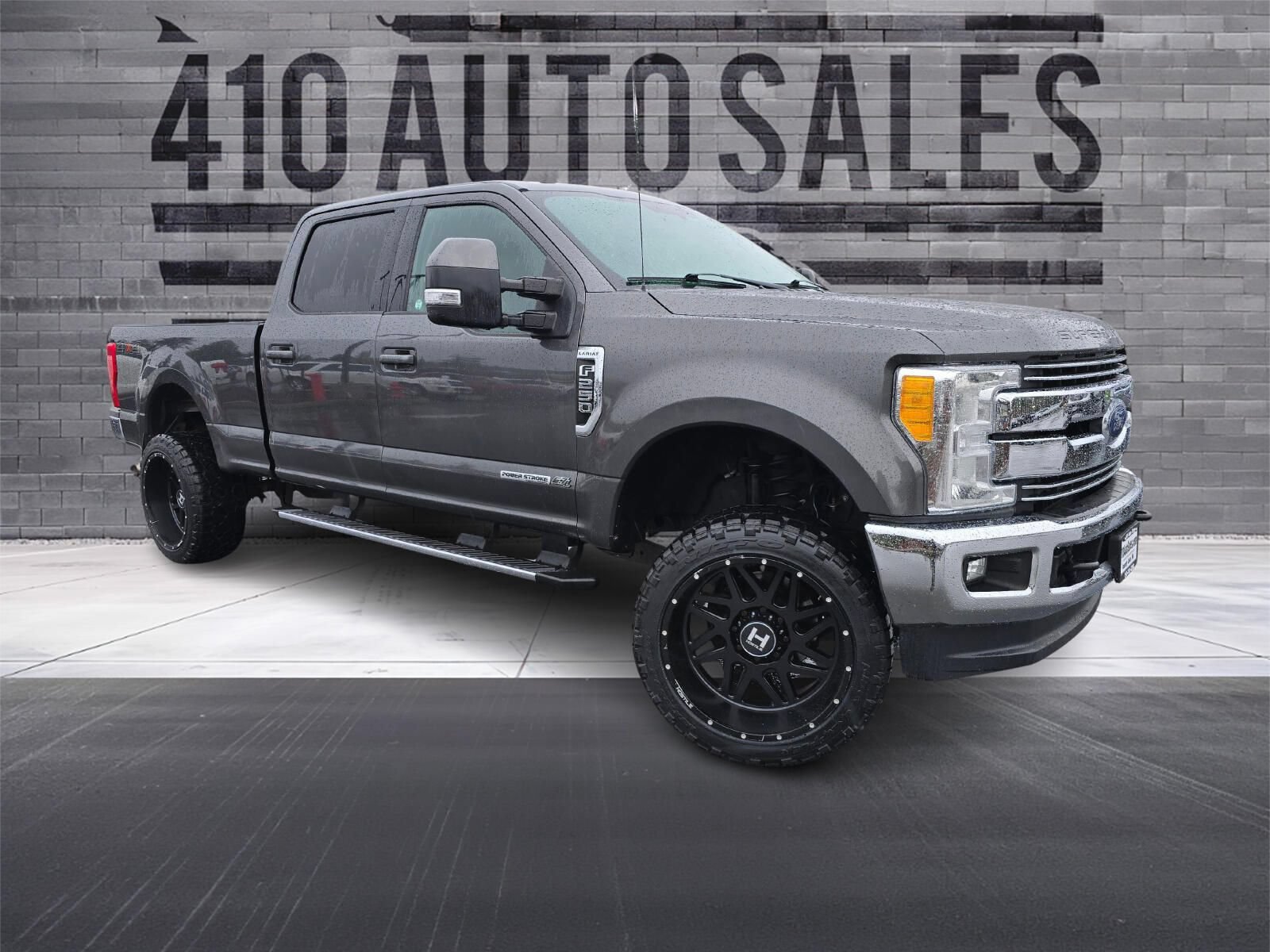 Used 2017 Ford F250 Lariat w/ Lariat Value Package AWD/4WD image 1
