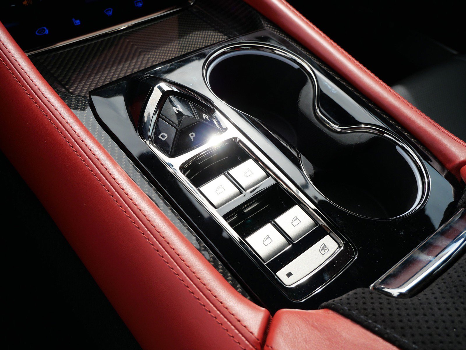 Used 2025 Karma Revero Luxury RWD image 24