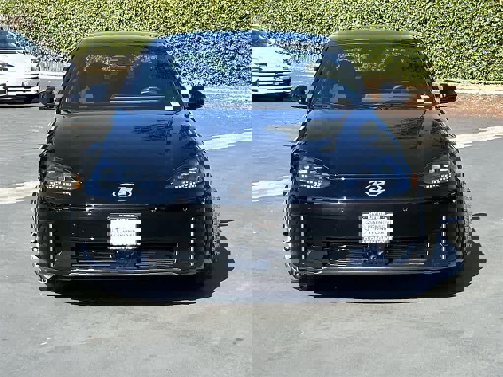 Used 2025 Hyundai Ioniq 6 SEL image 2