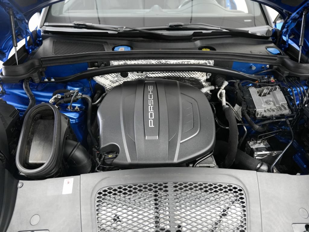Used 2020 Porsche Macan AWD/4WD image 44