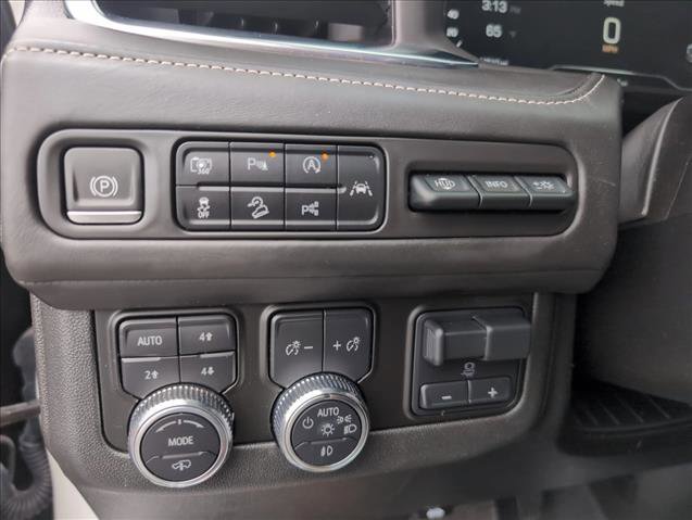 Used 2023 GMC Yukon XL Denali Ultimate image 15