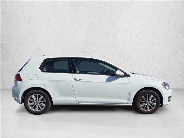 Used 2015 Volkswagen Golf S FWD image 4