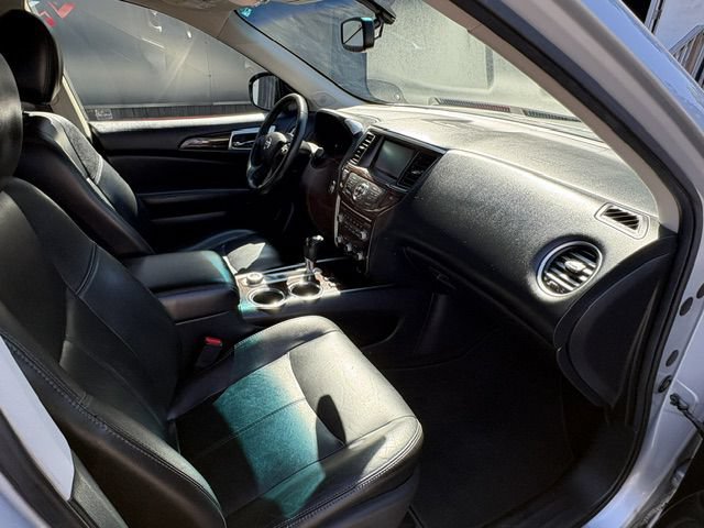 Used 2013 Nissan Pathfinder SL w/ SL Premium Pkg AWD/4WD image 19
