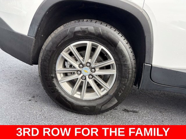 Used 2023 Chevrolet Traverse LS FWD image 7