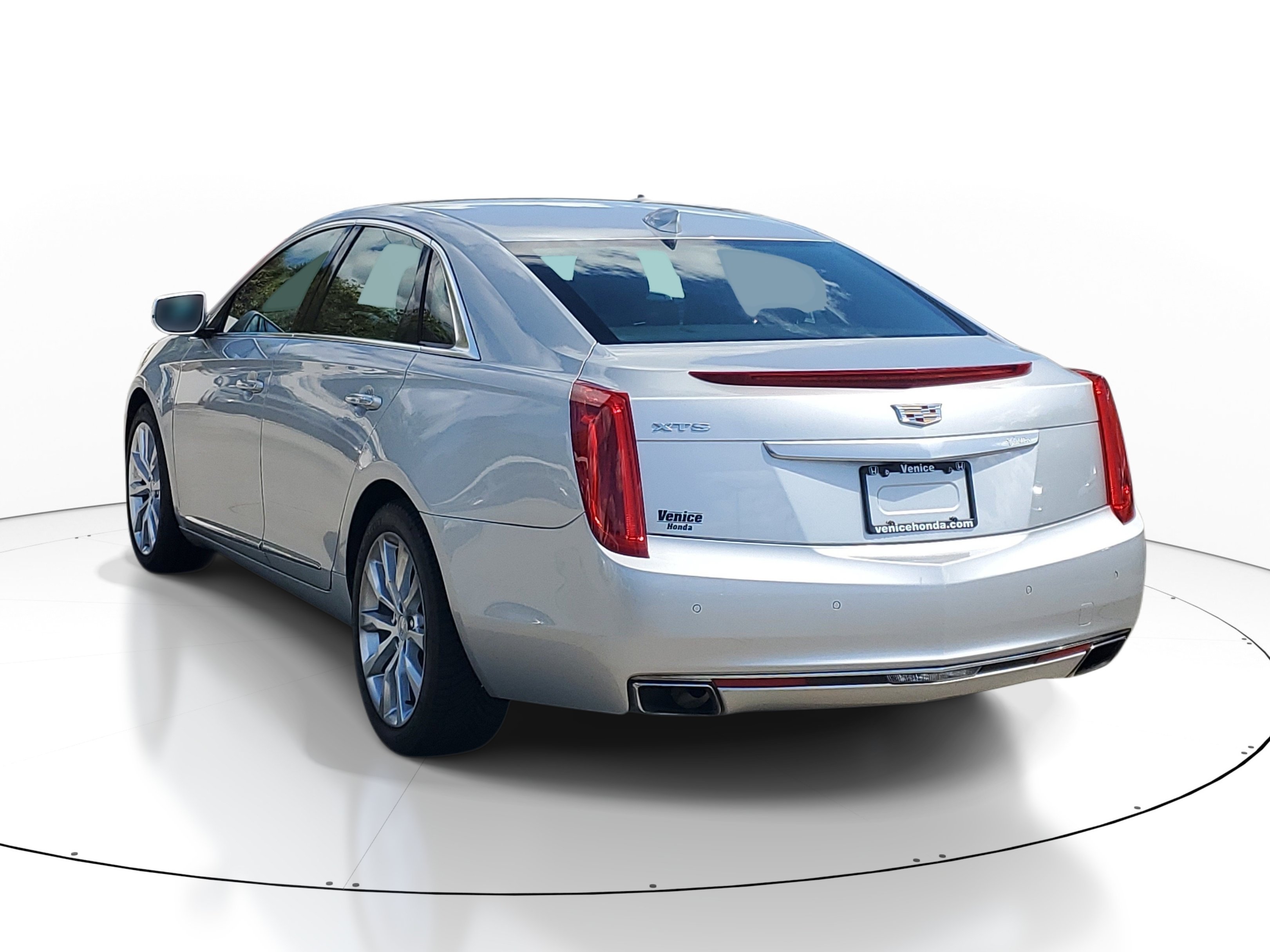 Used 2017 Cadillac XTS Luxury FWD image 4